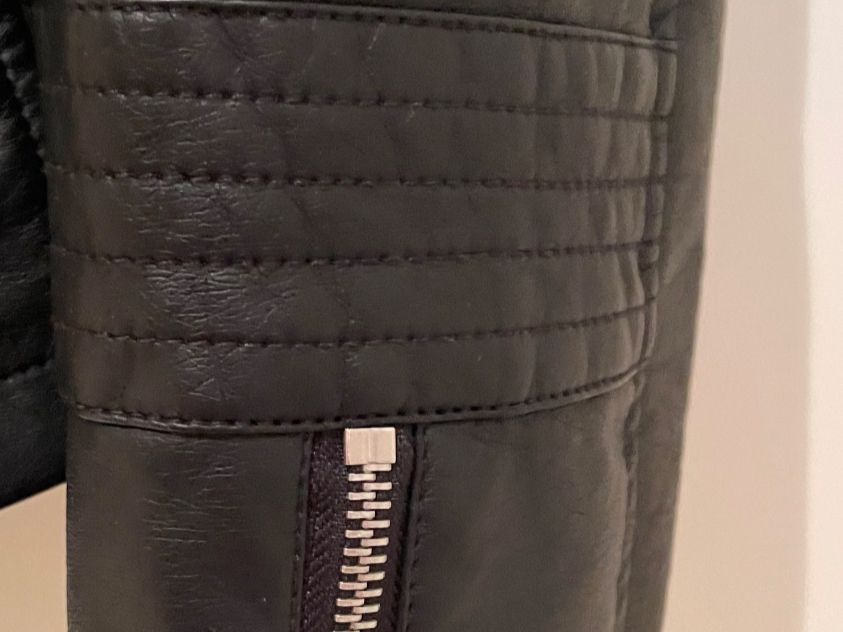 Only Jacken: ONLY Kunstlederjacke schwarz, Grösse 40 – Gebraucht aus Bülach von bjoernbenny 3