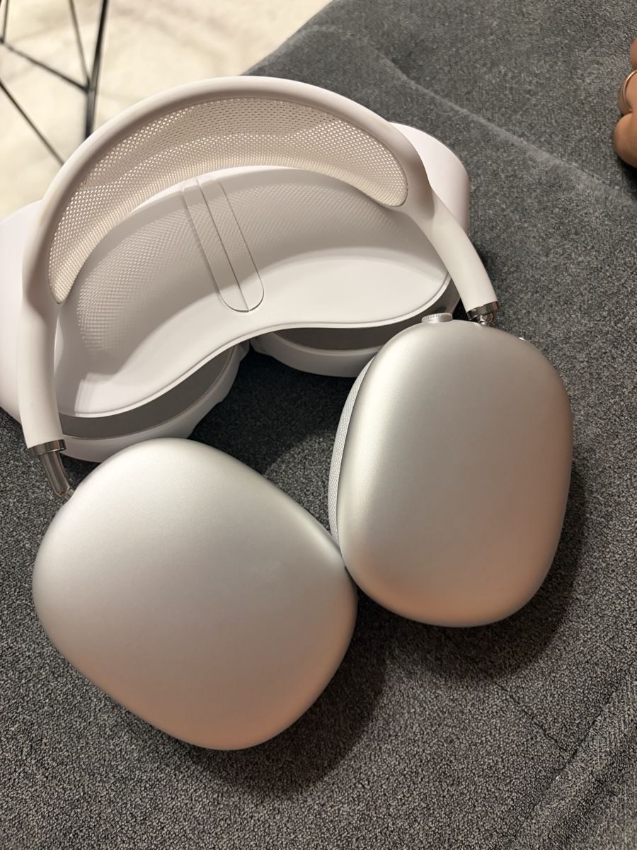 Apple Kopfhörer: Casque Apple AirPods Max Silver – Neu und originalverpackt aus Mannens von fat_db79 1