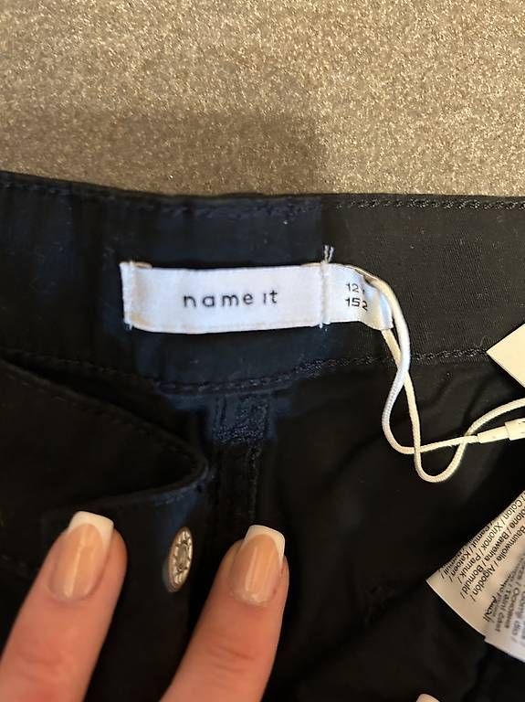 Pantaloni: Neue Hose  – Usato da Merishausen venduto da Yvili 1