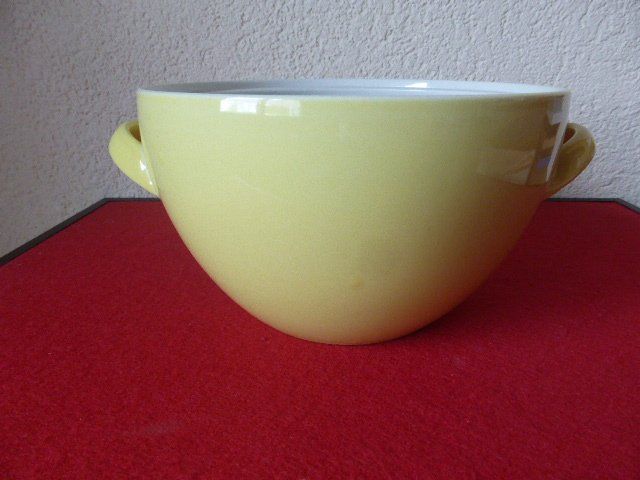 Rössler Ciotole: Rössler Suppenschüssel ohne Deckel zitronengelb – Nuovo (secondo la descrizione) da Hitzkirch venduto da kleinerbaer01
