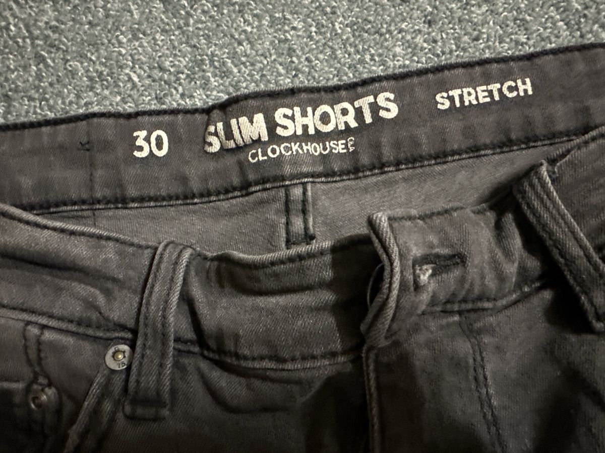C&A Jeans: Kurze Jeans dunkelgrau Gr 30 – Gebraucht aus Baltschieder von YmroBe 2