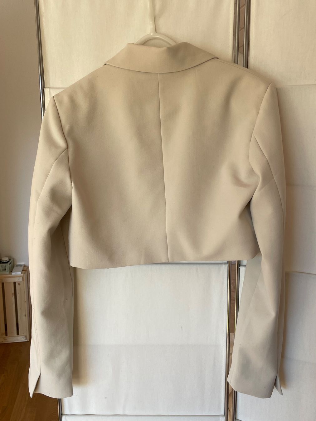 Tally Weijl Jacken: ALLES RAUS Kurzer Blazer beige – Gebraucht aus Kloten von simones.thriftshop 1