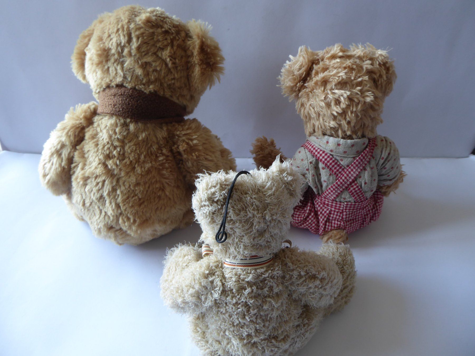 Spielzeuge: 3 Plüsch Teddybär, 22 bis 32cm, gebraucht – Gebraucht aus Turbenthal von Nautop 1