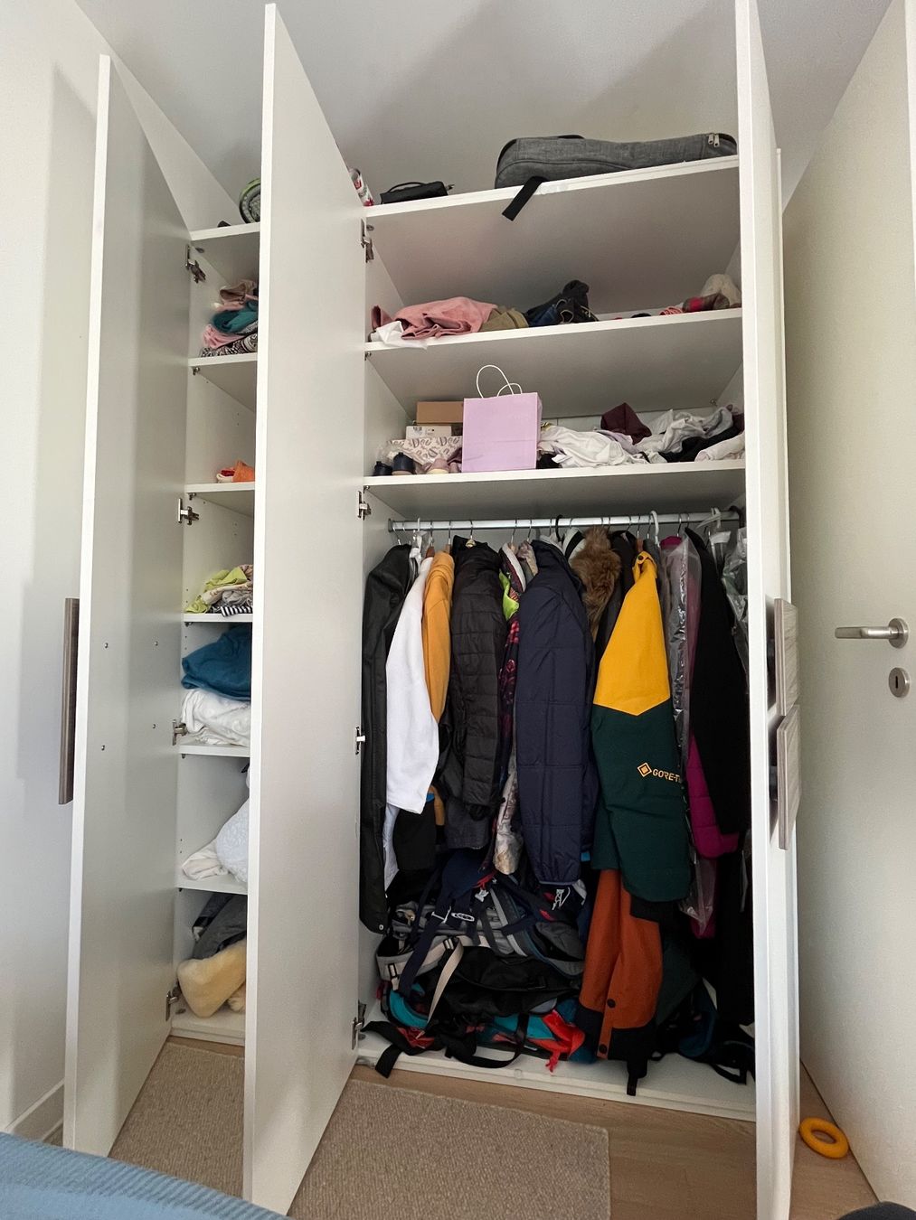 Garderobe: Kleiderschrank – Gebraucht aus Winterthur von e_u_f8l2 5