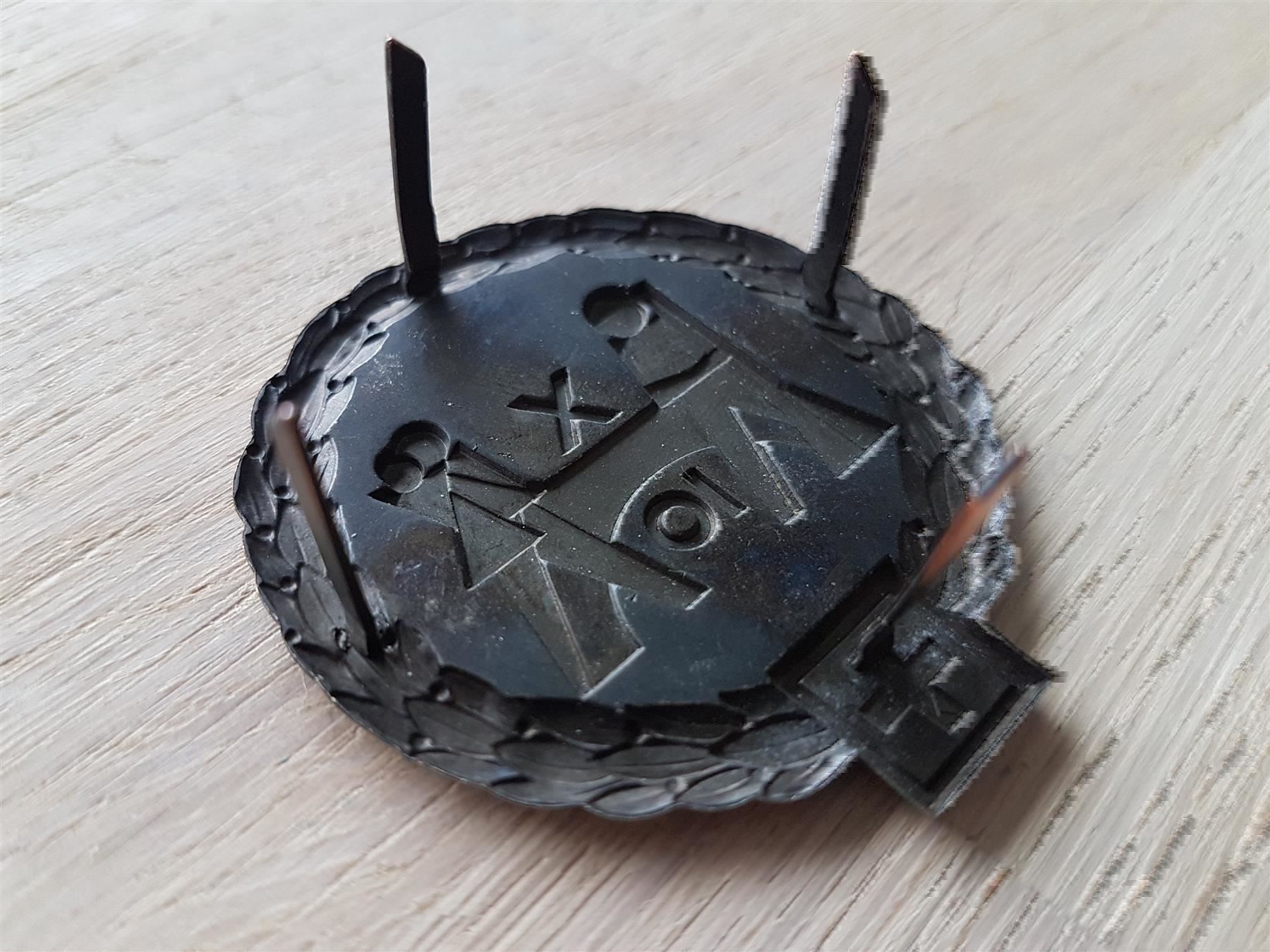 Placchette & Badge: Béret Emblem Ter Br 10 – Usato da Erlinsbach venduto da S700 1