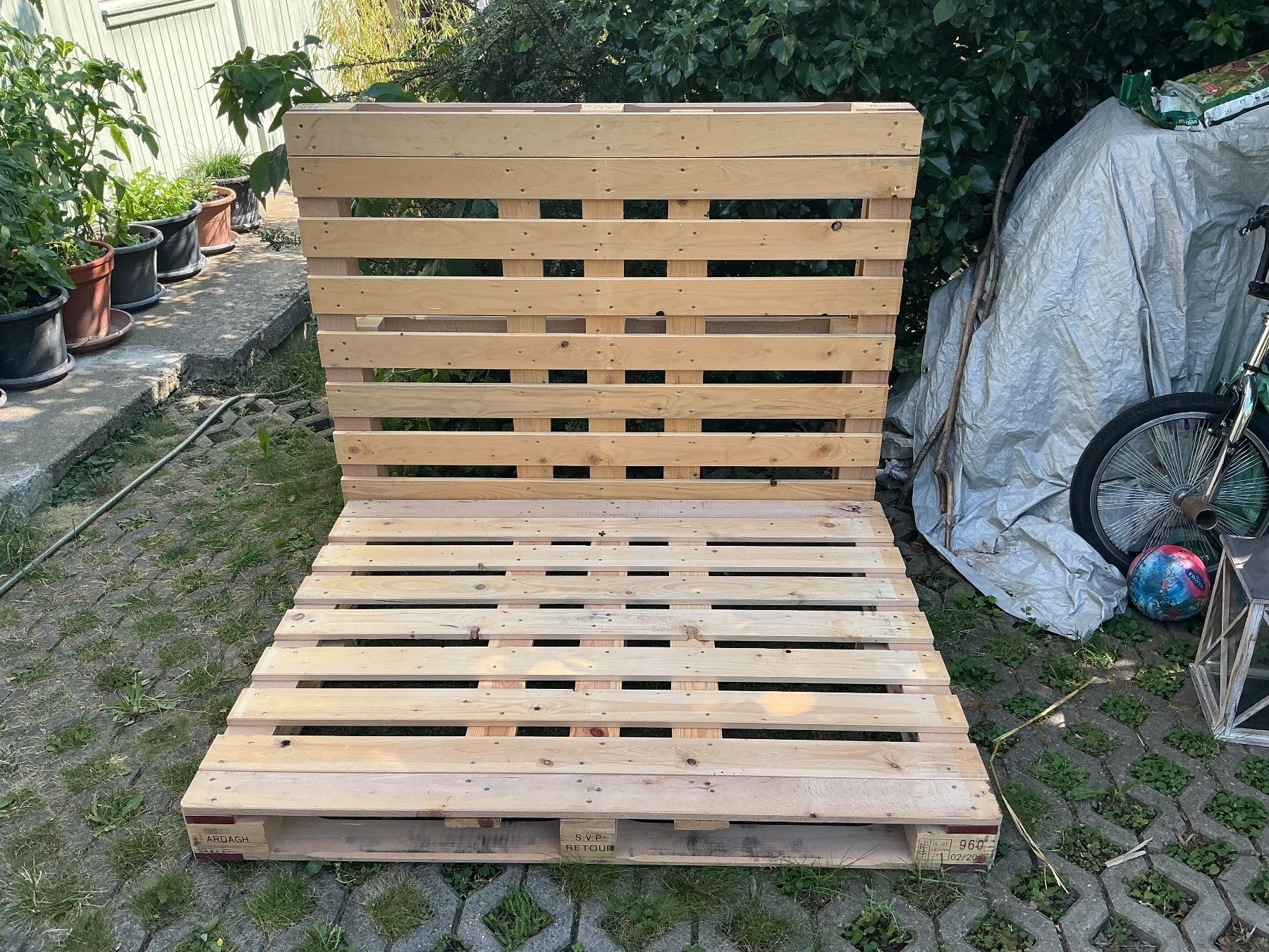 Pallets: 2 schöne Holzpaletten für Sitzmöbel oder Bett – Usato da Konolfingen venduto da Stephu72