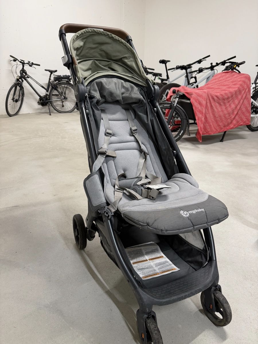 Ergo Baby Kinderwagen: Ergobaby Metro+ Deluxe – Gebraucht aus Langnau am Albis von busycoder 1