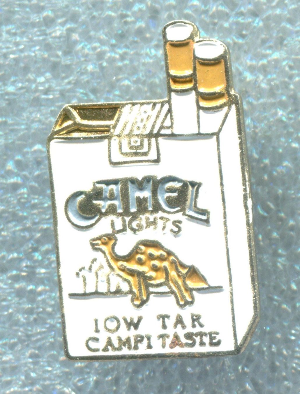 Camel Placchette & Badge: CAMEL  LIGHTS – Usato da Winterthur venduto da Sammleroase