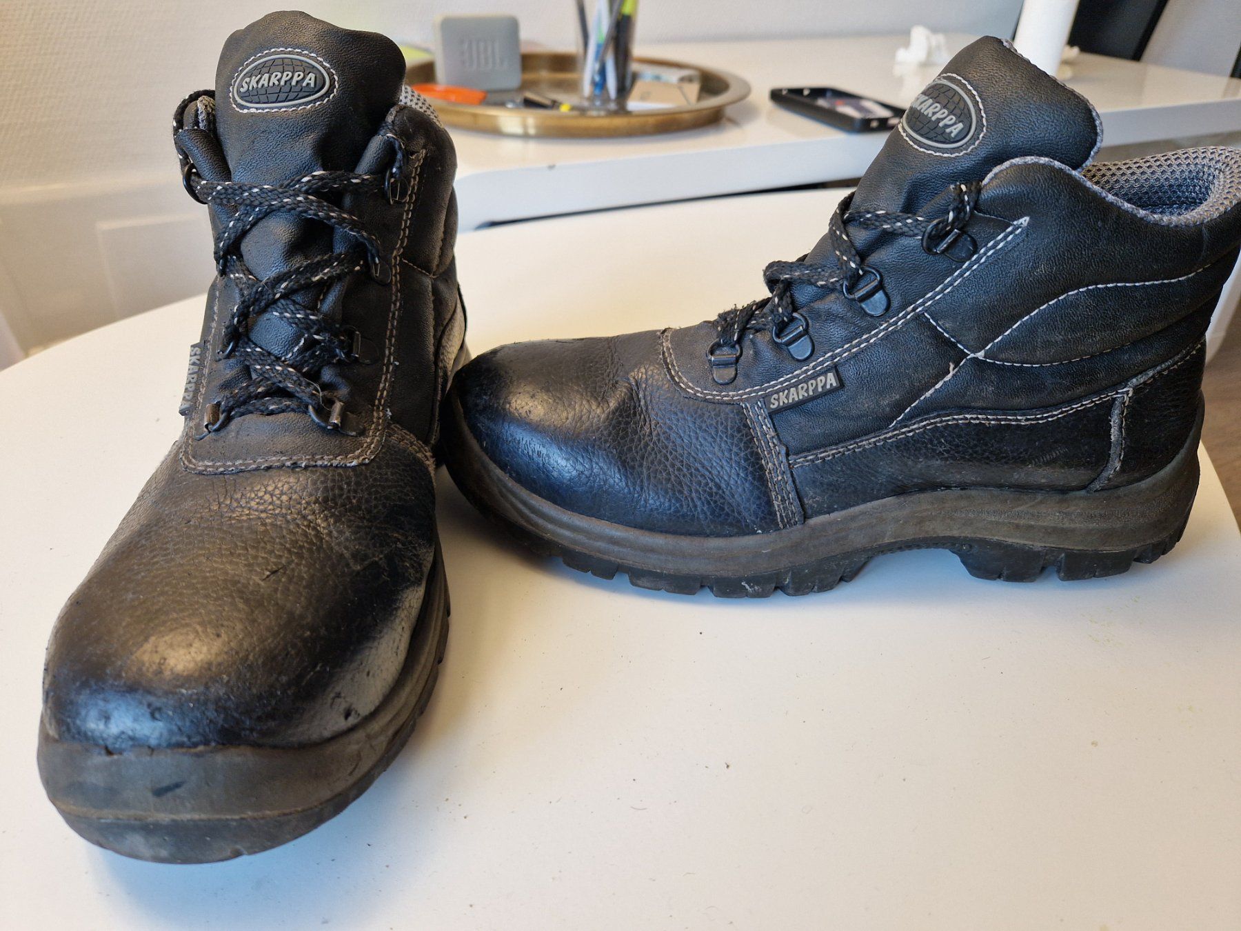 Scarpa Scarpe da uomo: Robuste Arbeitsstiefel Scarpa Größe 43 – Usato da Wettingen venduto da mor_76q7