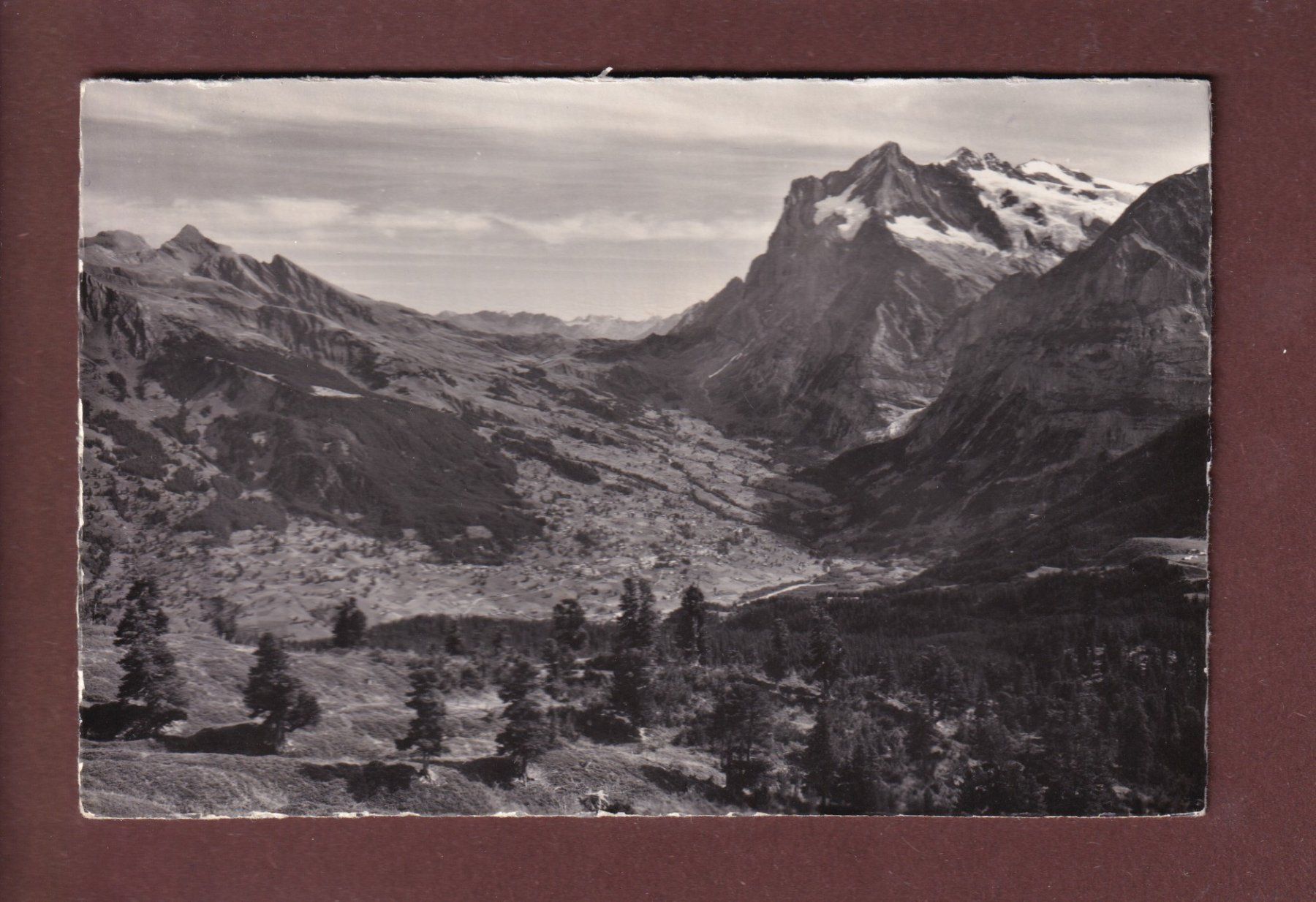 Cartoline postali: GRINDELWALD - Wetterhorn - 1950 – Usato da Pully venduto da nicecards