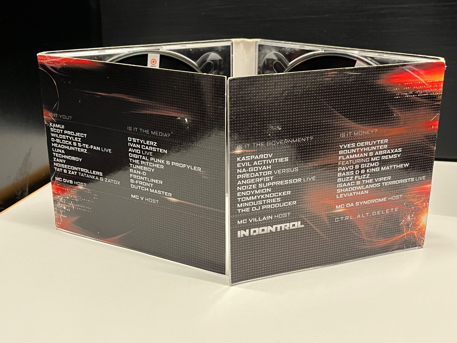 CD: Various Artists - In Qontrol - Ctrl.Alt.Delete - RA11C – Usato da Küsnacht ZH venduto da Jazztilldawn 2