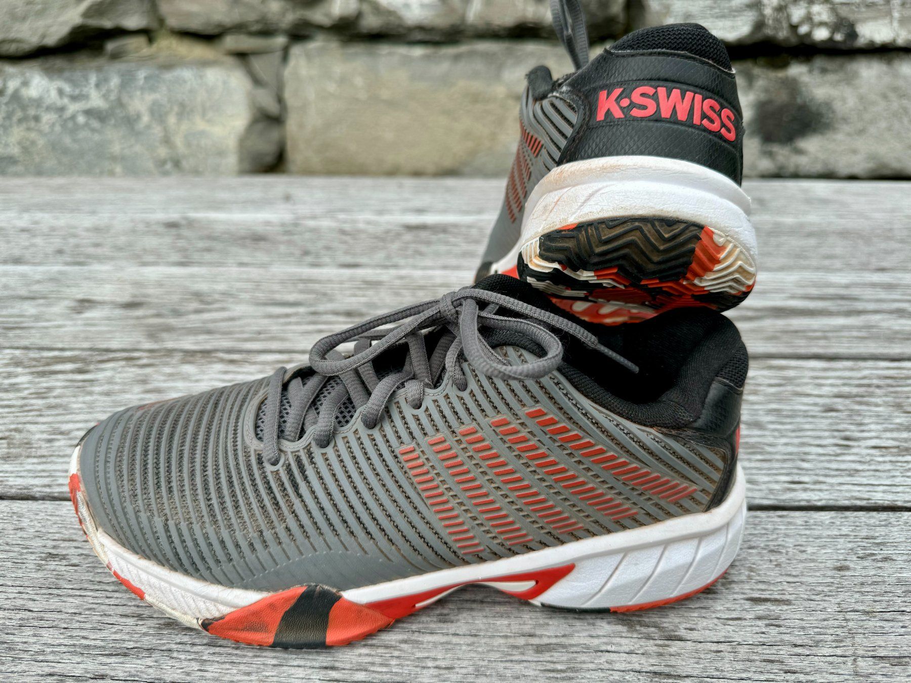 Scarpe per ragazzi: Tennisschuhe K-Swiss Gr. 39 – Usato da Rüfenacht BE venduto da jagluiperd