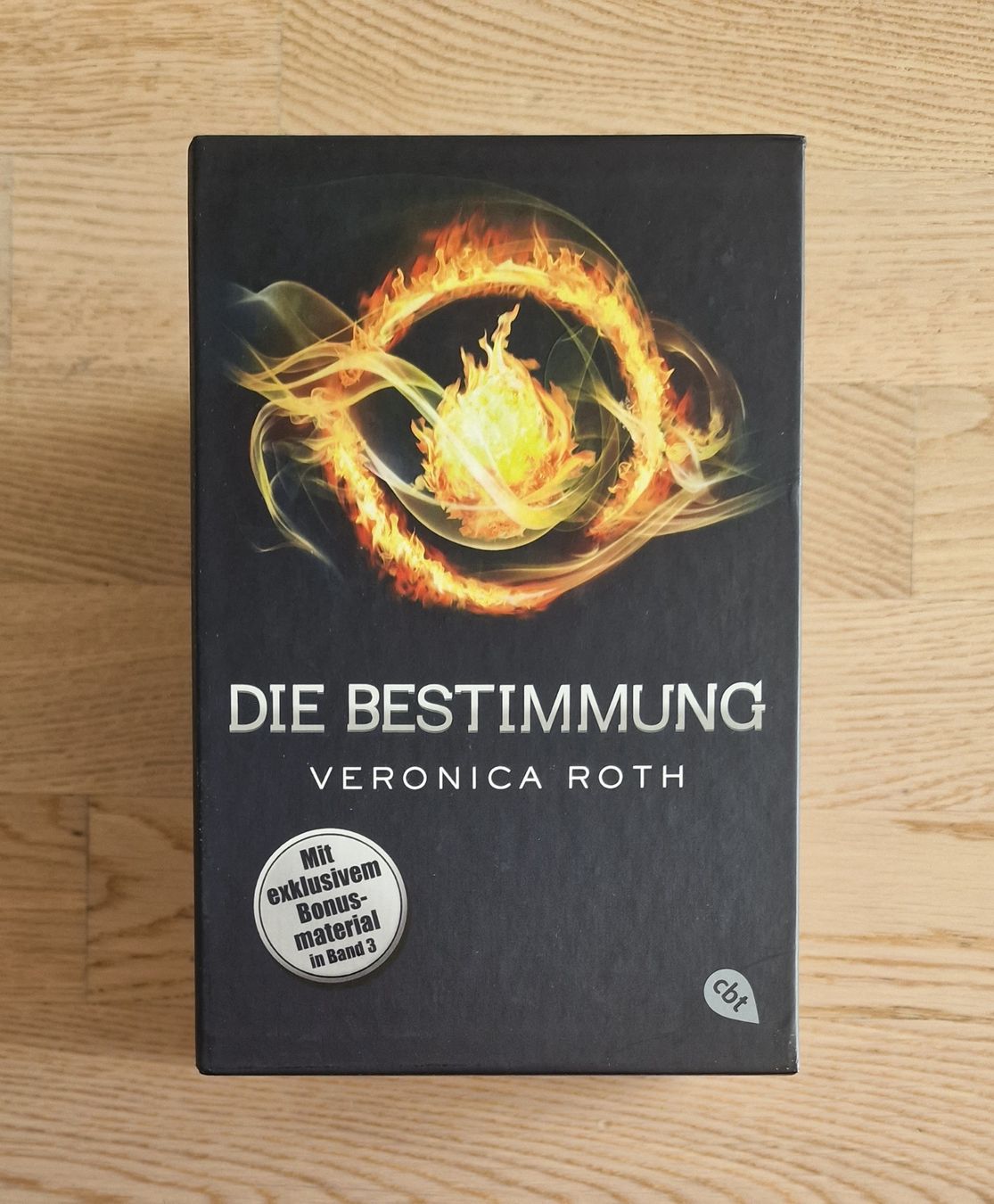 Libri: Die Bestimmung: Bände 1 - 3 im Schuber - Veronica Roth – Usato da Birsfelden venduto da Dealgoenner24 1