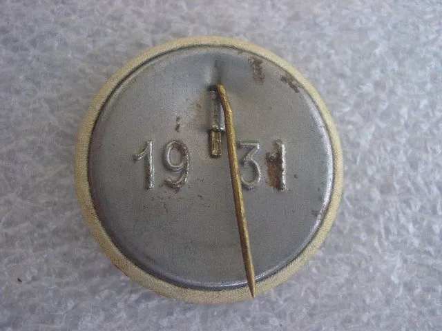 Plaketten & Abzeichen: 1. AUGUSTABZEICHEN 1931 – Gebraucht aus Thürnen von Chluuri 1
