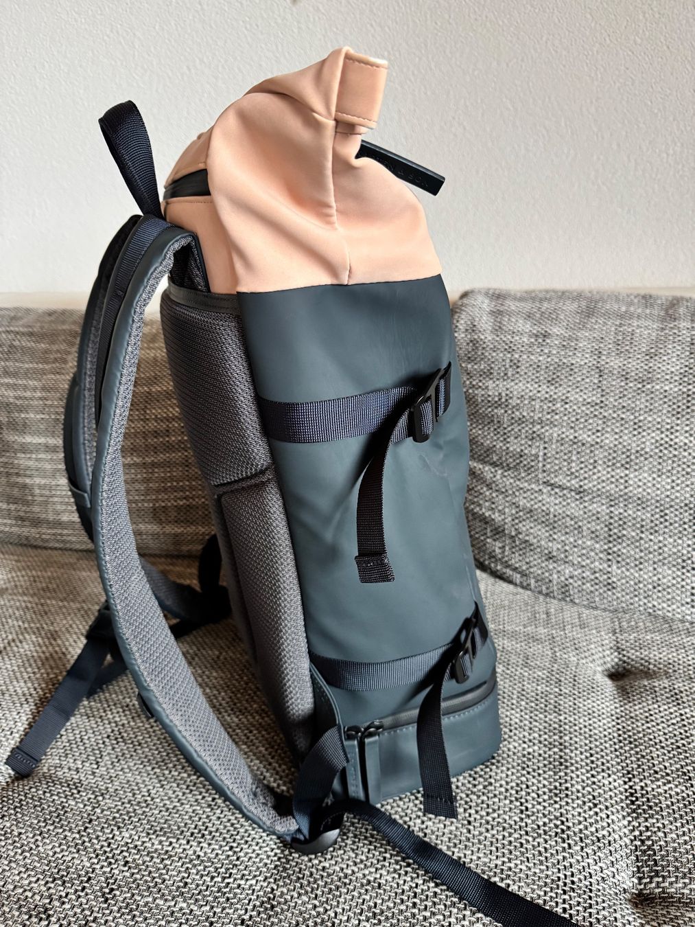 Kapten & Son Zaini: Rucksack Kapten & Son Helsinki Navy Blush – Usato da Gommiswald venduto da Aloha.Spirit 2
