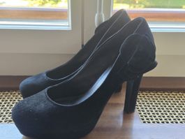 Chaussures Minelli en daim noires taille 39