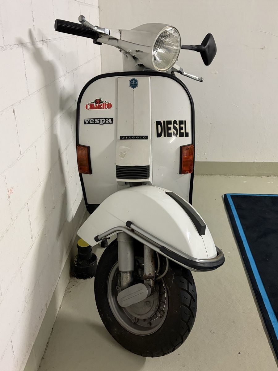 Vespa Scooters: Piaggio Vespa PX 125 E – D'occasion à Root par 156500 1