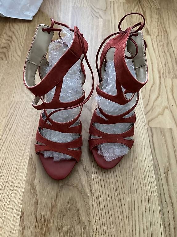 Scarpe da donna: Neue Schuhe/High heels Gr 39 – Nuovo e nell'imballaggio originale da Zumikon venduto da ant_n8vp
