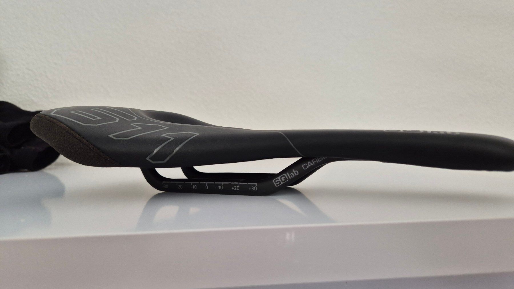 Ersatzteile: Sattel SQlab 611 Ergowave 14cm schwarz Carbon – Gebraucht aus Freienbach von Sector1 6