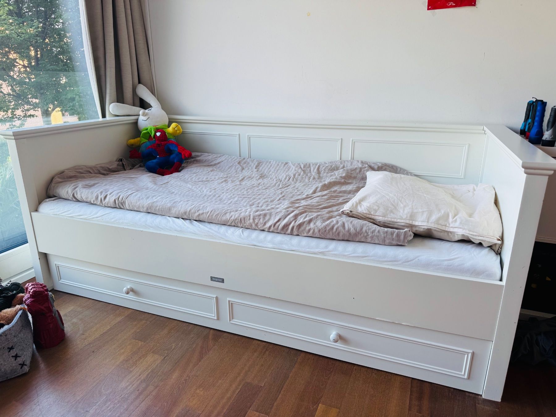 Betten: Einzelbett mit Ausziehbett – Gebraucht aus zollikon von PasKo17
