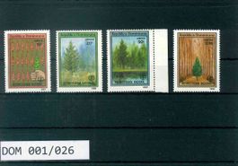 DOMINIKANISCHE REPUBLIK 4 BRIEFMARKEN WALD