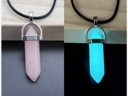 Amulett/Anhänger Kristall (leuchtet)