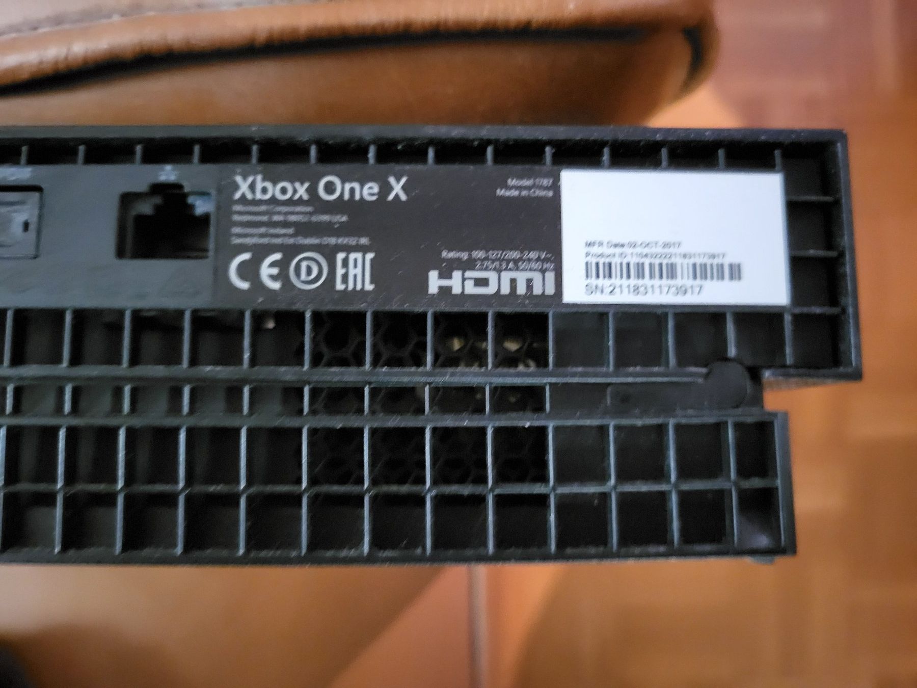 Microsoft Konsolen: XBOX One X – Gebraucht aus Volketswil von phi_q6m6 1