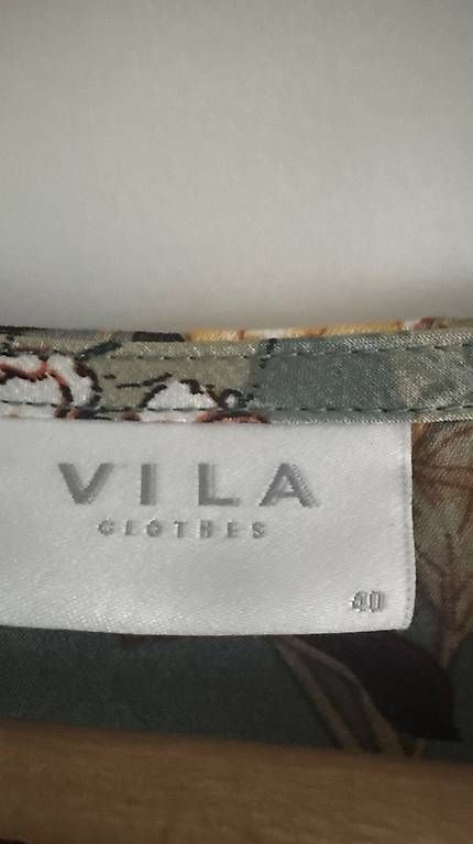 Vila Vestiti: Sommerkleid mit langarm – Usato da Rothenthurm venduto da Lynn_DM 1