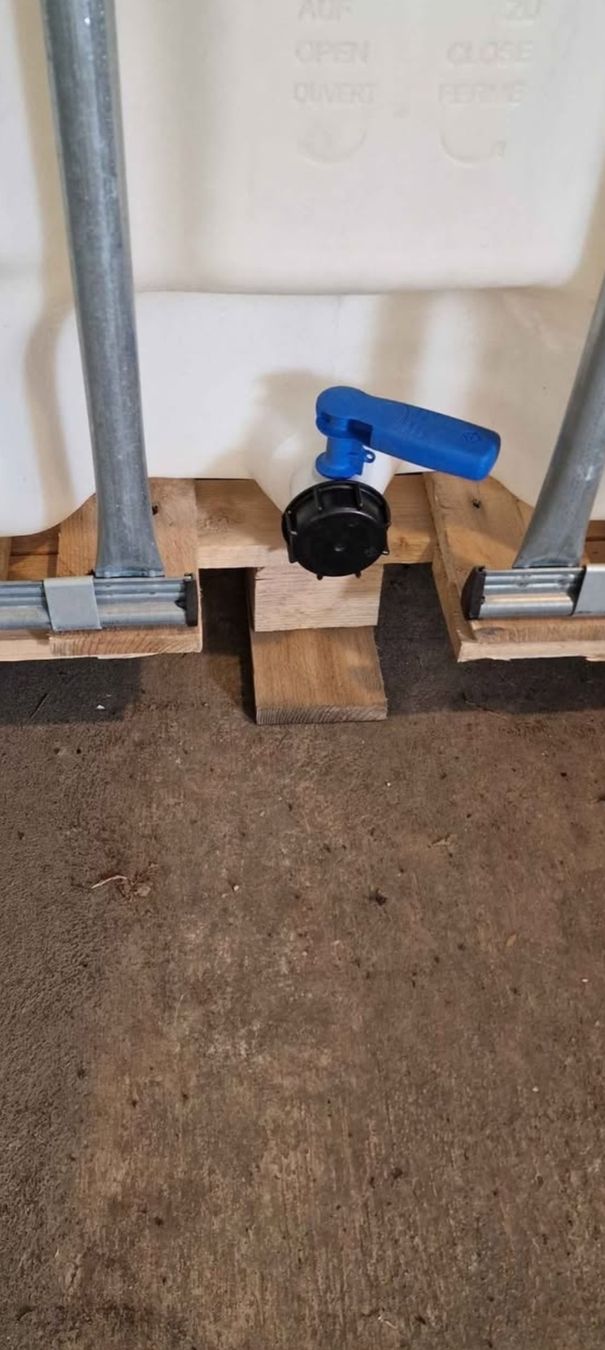 Tränken & Tröge: Wassertank 500 Liter + neu ablaufventil – Gebraucht aus Altstätten SG von top-preis 3