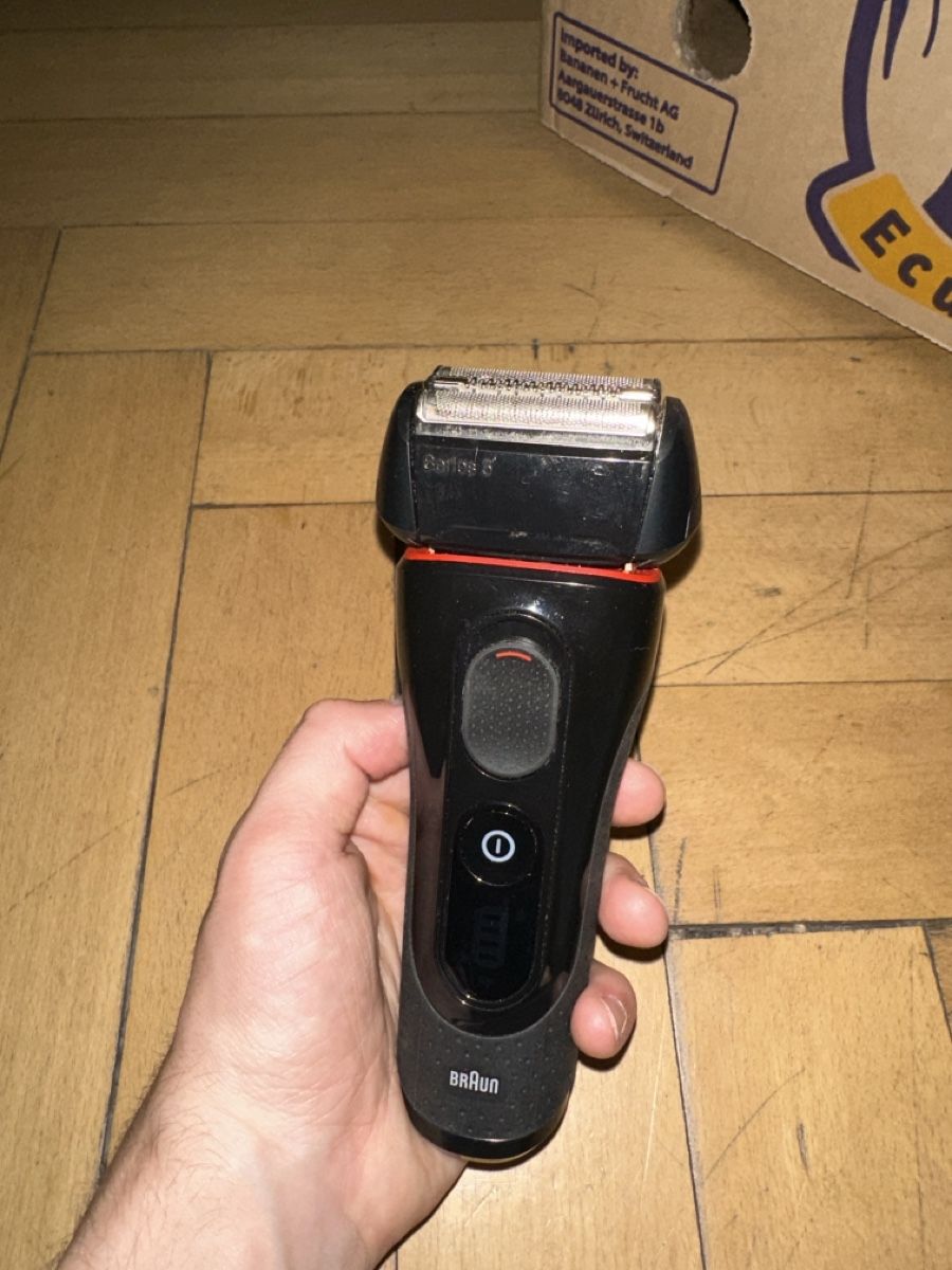 Braun Rasoi & Lamette da barba: Braun Rasierer mit Zuberhör – Usato da Zürich venduto da justus_grabowsky 3