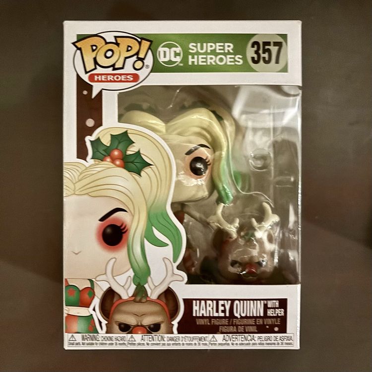 Figurine Funko Pop Heroes DC Holiday Harley Quinn with Helper