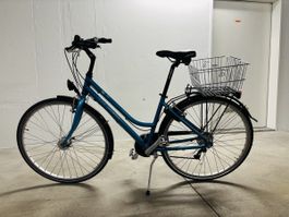 Damenrad blau Fahrrad mit Gepäckträger Grösse M