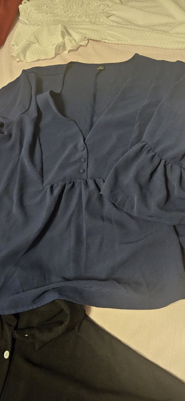Lotti di vestiti: kleiderset  1 XL – Usato da Schlieren venduto da Disneylover 5