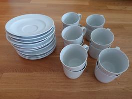 12 Kaffeetassen inkl. Unterteller + 1 Milchkännchen