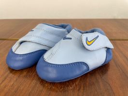 Süsse NIKE Baby Finkli (0-6 Monate)