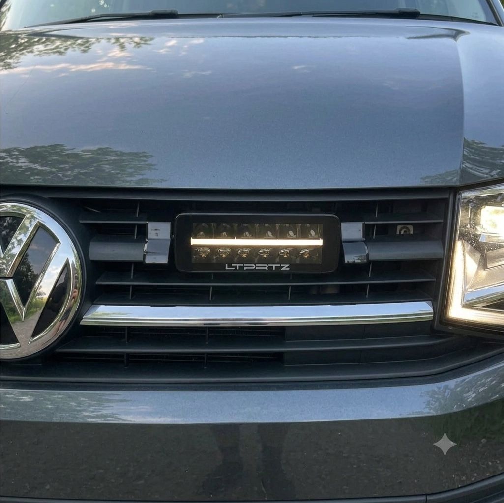 VW Tutti i ricambio: VW T6 Multivan California Integrationkit Zusatzscheinwerfer – Nuovo e nell'imballaggio originale da Full-Reuenthal venduto da halle46