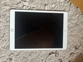 I pad 8eme génération 128 Gb, très bon état sans rayures
