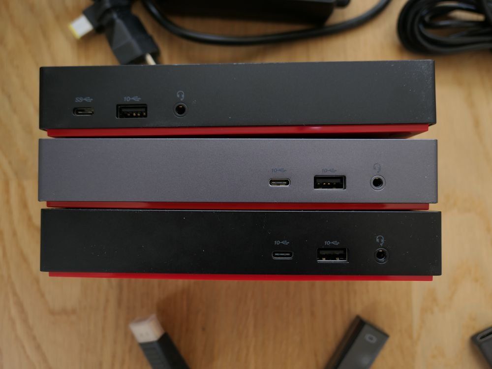 Lenovo Docking station: 3 Thinkpad Universal USB-C Docks: 40AY, 40B7, 40AS – Usato da Wetzikon ZH venduto da mst05 7