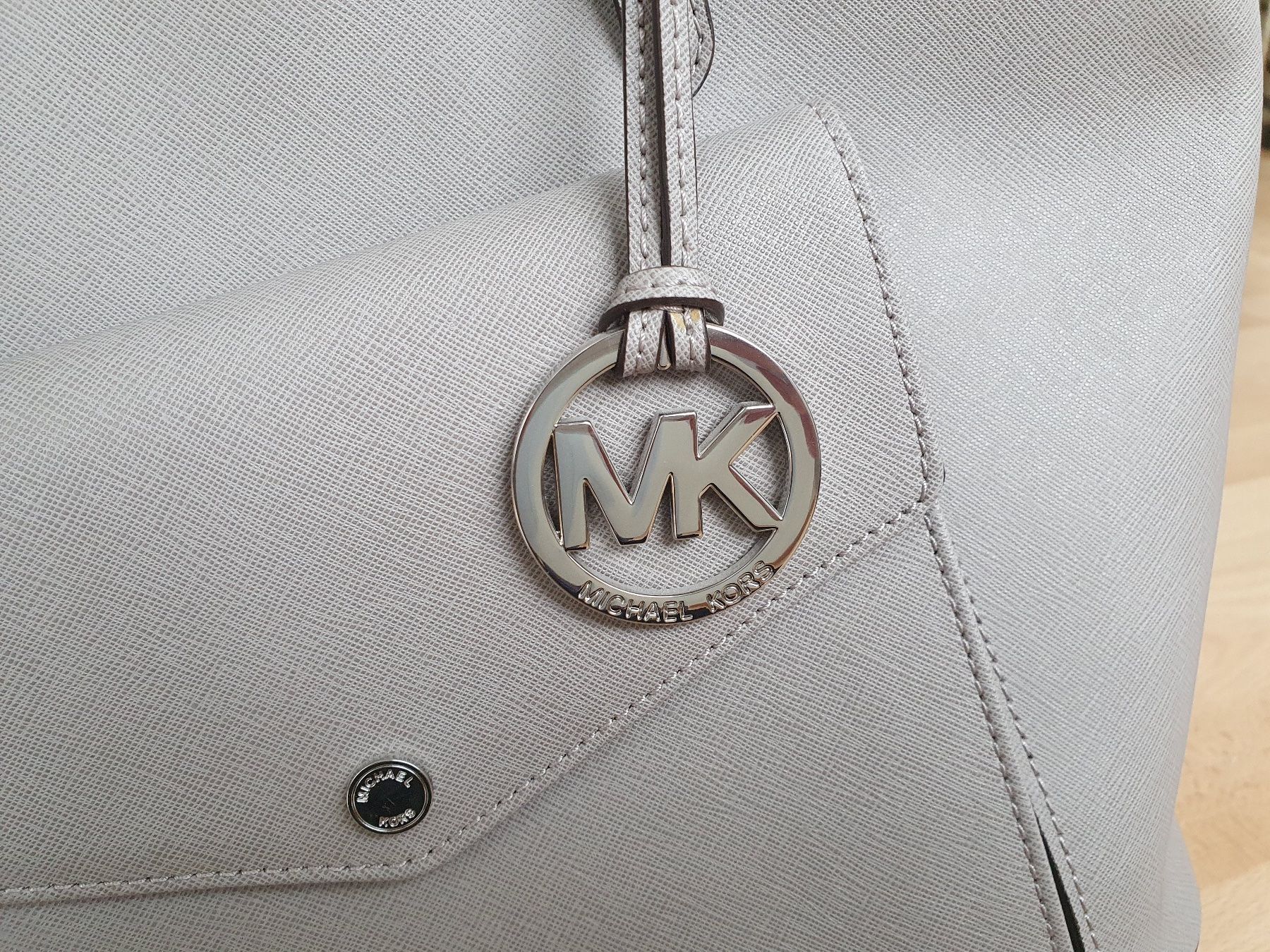 Michael Kors Borse da donna: Michael Kors Tasche grau – Usato da Luzern venduto da DaSi9354 1