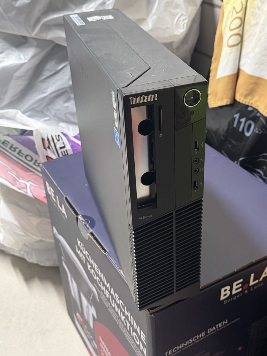 PC: Lenovo ThinkCentre M Serie PC – Usato da Frauenfeld venduto da fer_25n7