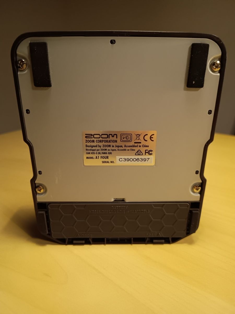 Zoom Strumenti musicali: Zoom A1 Four Acoustic FX Pedal – Nuovo (secondo la descrizione) da Thun venduto da sof_by7w 3