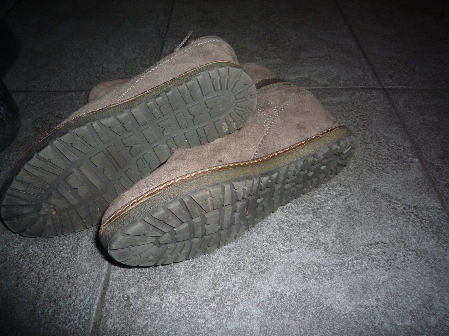 Scarpe da donna: STIEFEL GR.38 – Usato da Andwil SG venduto da schmei 2