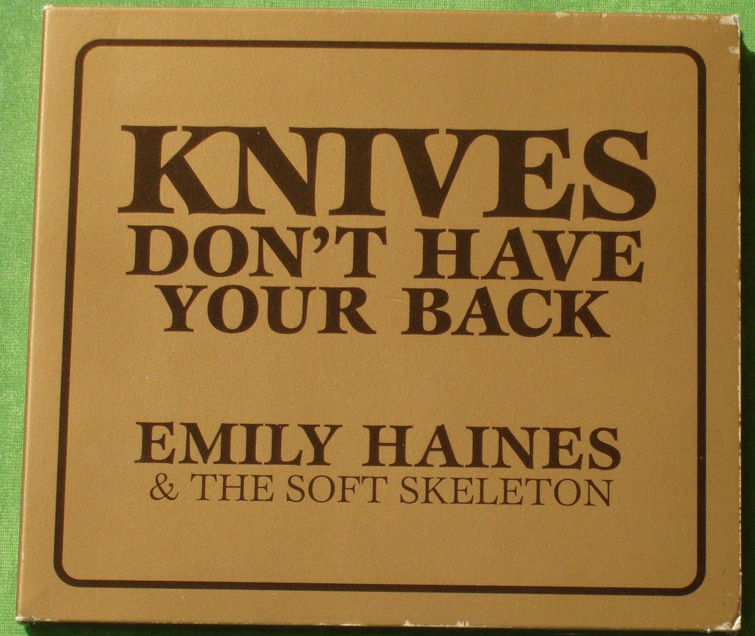 CD: Emily HAINES & The SOFT SKELETON : Knives – Usato da Boussens venduto da catfood01
