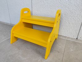 IKEA Trogen Kindertritthocker gelb 40x38x33 cm neuwertig