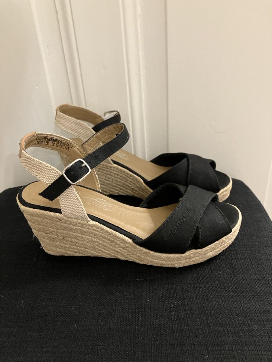 Tom Tailor Scarpe da donna: Tom Tailor Sandaletten, Keilabsatz, Gr. 36, Schwarz – Usato da frauenfeld venduto da Lahu8 1