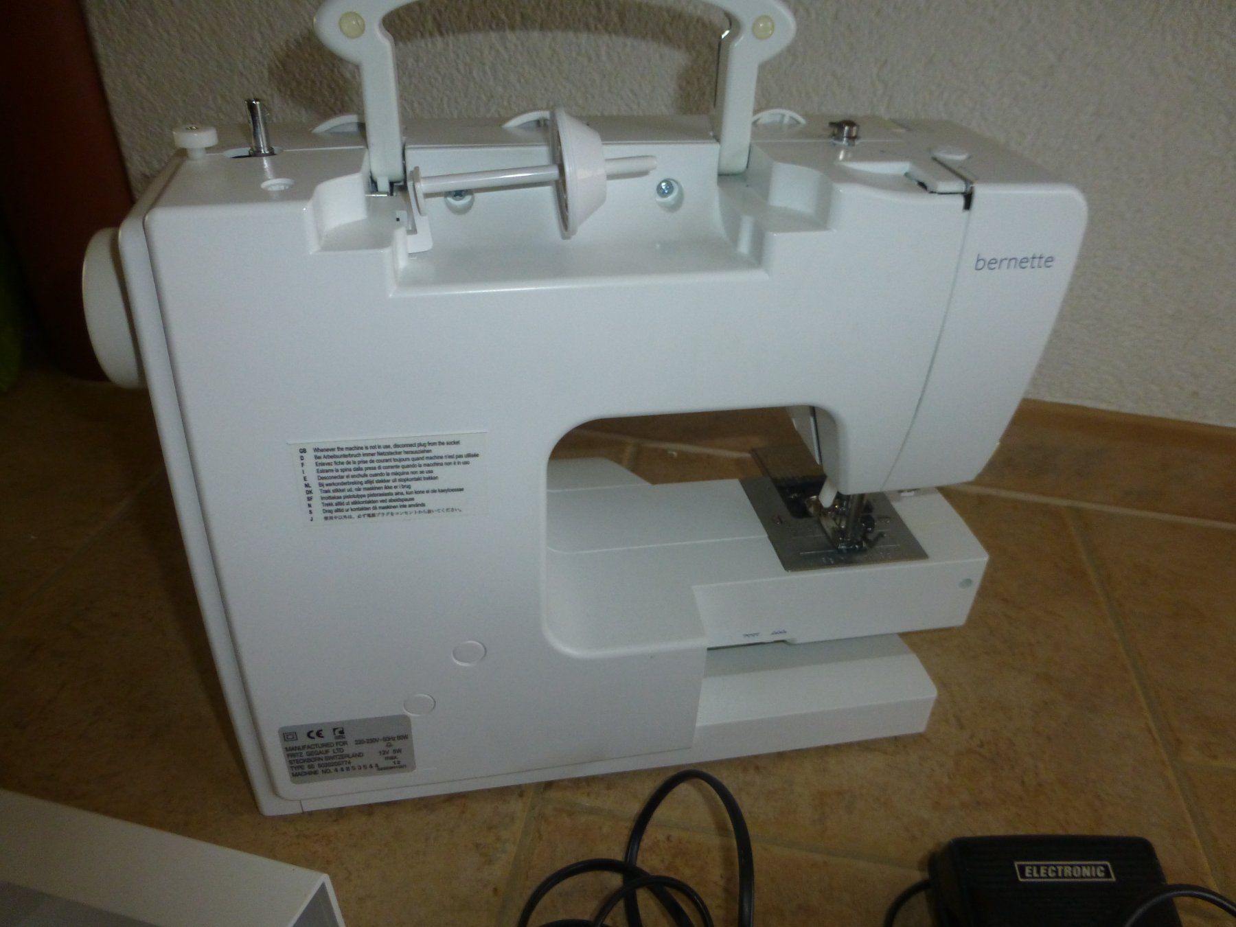 Macchine da cucire: Nähmaschine von Bernette 65 – Usato da Würenlingen venduto da drago56 6