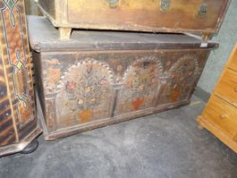 Uralte Antike Truhe ca 1750 zum Auffrischen