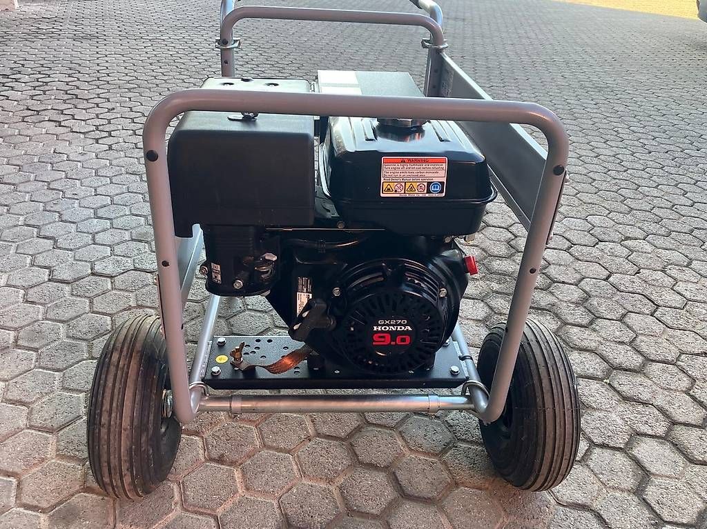 Generatori di corrente: Generator Eisemann E 5400 – Usato da Gümmenen venduto da HTTechnik 3