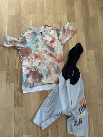 Monton Cycling Kit