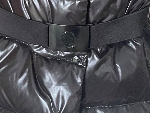 Moncler Giacche: MONCLER Daunenjacke Grösse 4 / 40 – Usato da Savigny venduto da linda2402 1